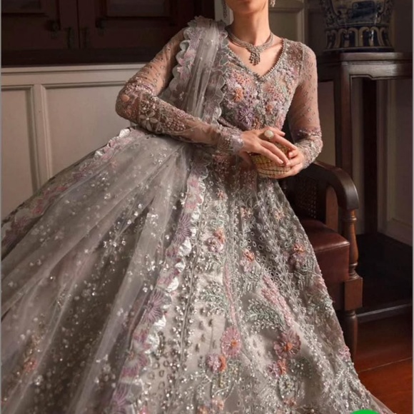 Republic womenswear formal beaded gown - Picture 2 of 4